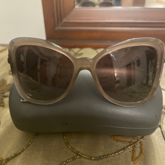 Sunglasses - Picture 3 of 7